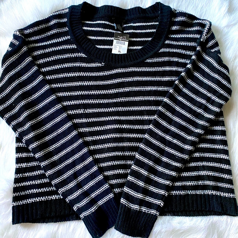Rue21 crop top stripped sweater